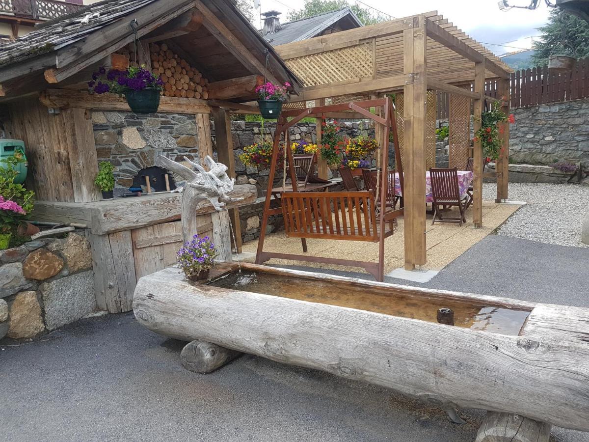 Bed and Breakfast La Ferme Du Mont-Blanc Комблу Экстерьер фото